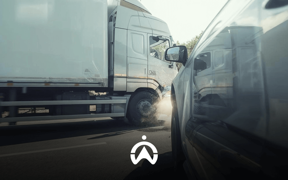 Collision_Avoidance_vs_Crash_Detection:_How_to_Have_Both_in_Your_Fleet_Business