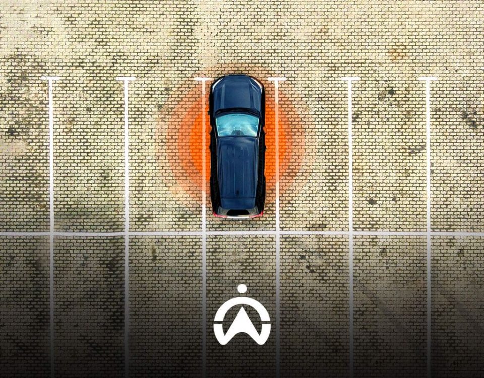 Get_a_GPS_Tracker_With_a_Camera_for_Your_Car_Today